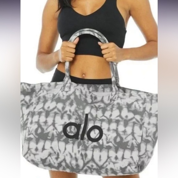 New Alo yoga large tote NWT - Picture 4 of 7